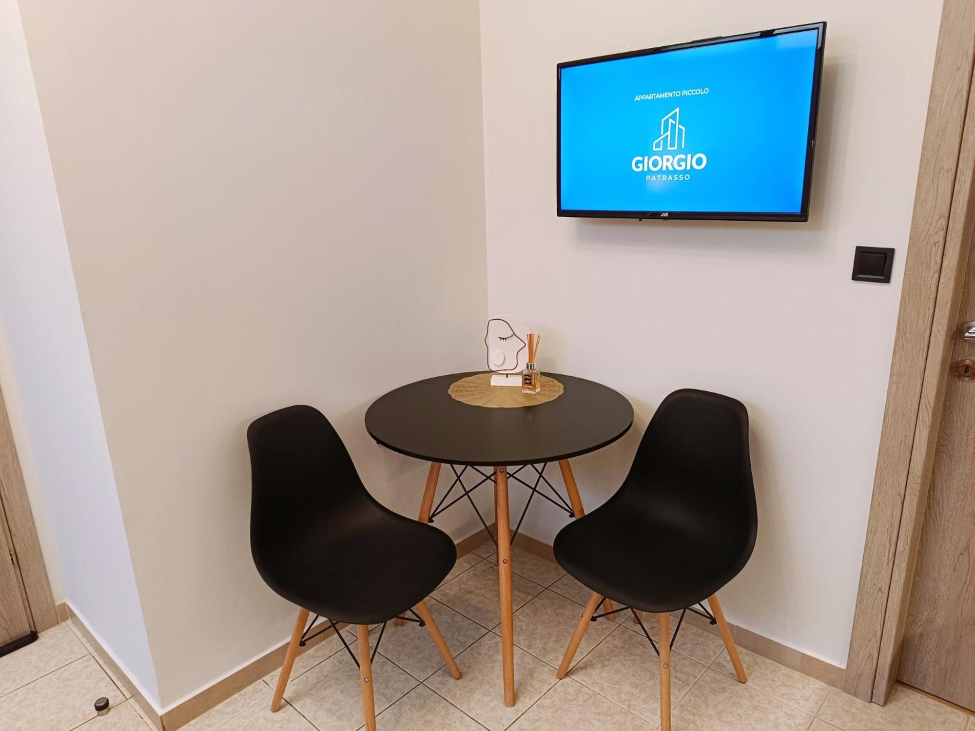 Giorgio Patrasso - Micro Apartment In The Center Of Патра Екстериор снимка