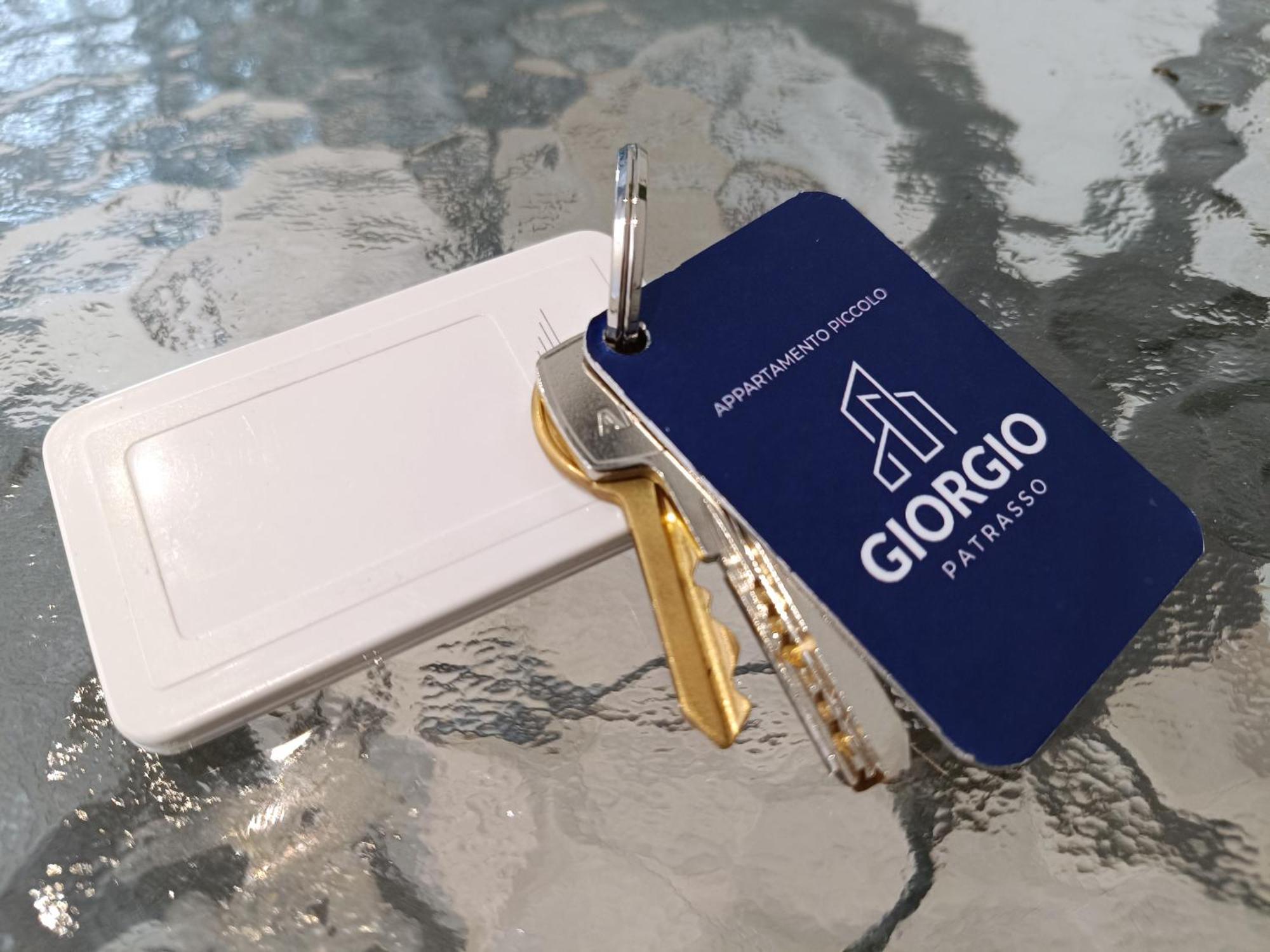 Giorgio Patrasso - Micro Apartment In The Center Of Патра Екстериор снимка